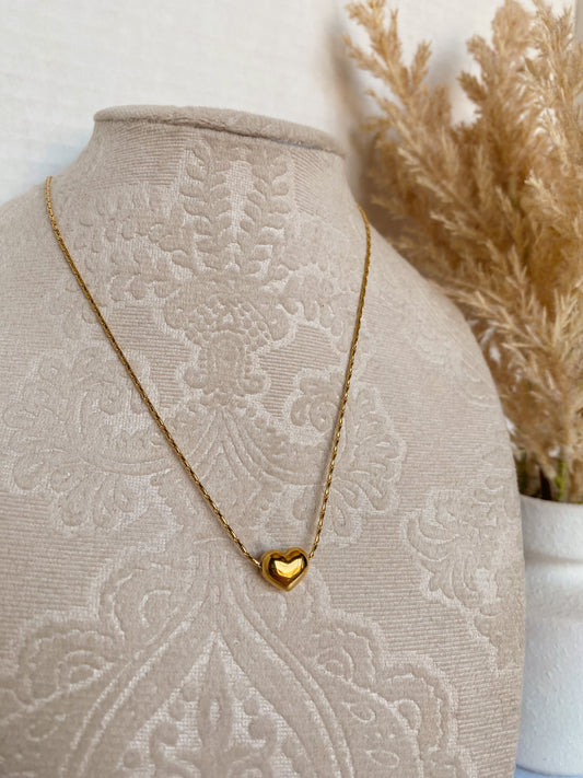 AMOR NECKLACE