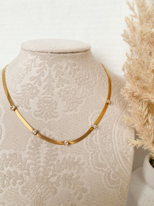 SAM NECKLACE