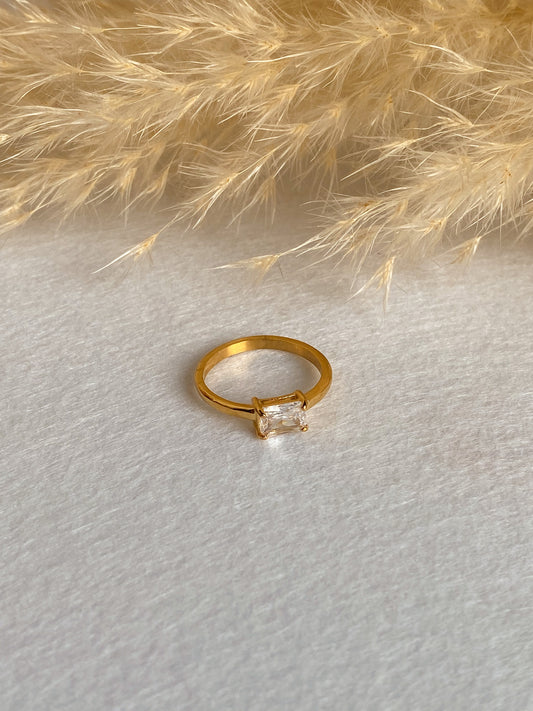 Zaira ring
